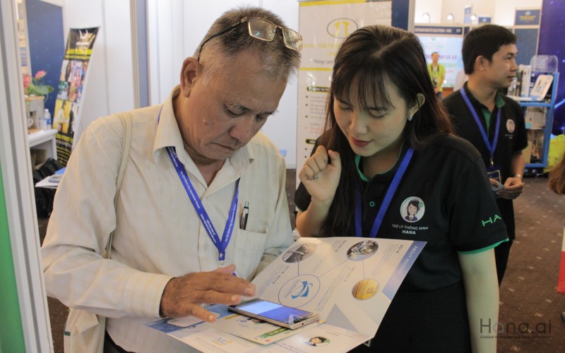 Diễn đàn kinh tế thành phố hồ Chí Minh lần 1 cùng trợ lý thông minh Hana